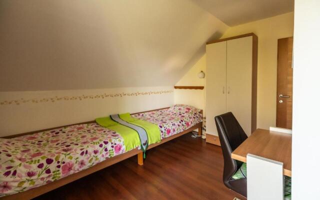 Holiday Home Razglednik