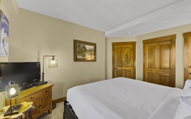 Mountain Thunder Lodge 1213 1 Bedroom Condo by RedAwning