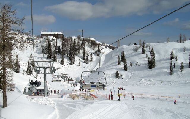 Orient Hotel & Resort