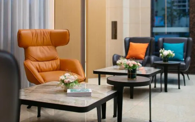 Xiyatu Huayuan Hotel (Zhongshan Ancient Town Lihe Light Rail Station Store)