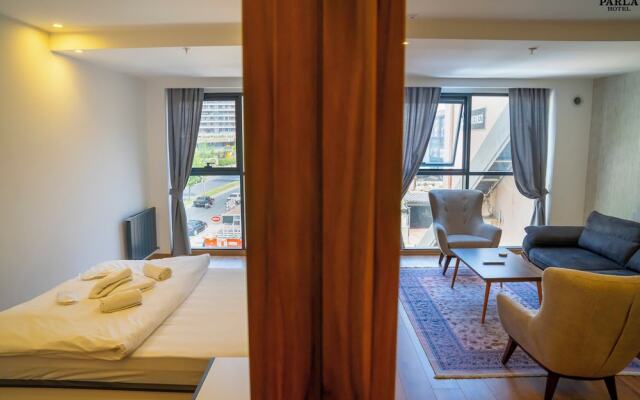 Parla Suite Hotel