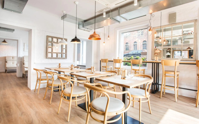 Smart Hotel Garnizon