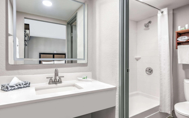 Baymont by Wyndham Austin University Area