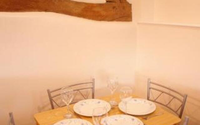 Granary at Tyddyn Isaf