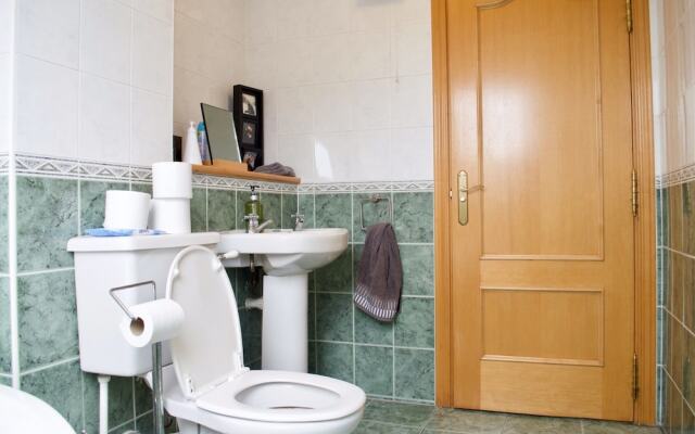 1 Bedroom Apartment With Balcony