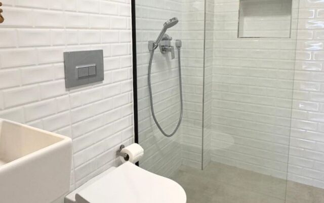 Rue Rooms