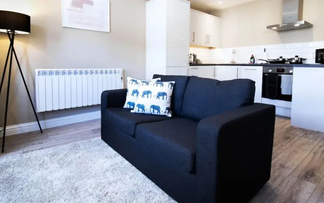 2 Bed 1 Bath Town Center Apartment