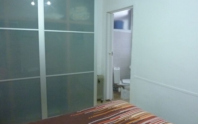 Apartment (wifi, air conditioning) at 150 meter beach