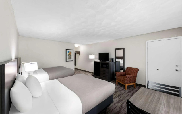 Quality Inn & Suites Munising