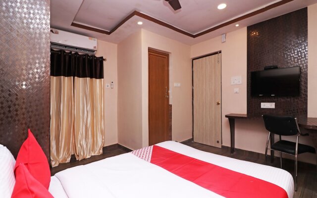 OYO 13579 Hotel Royal Crowne