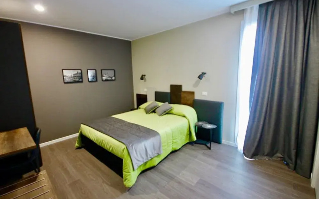 Pove 2.4 Hotel