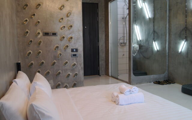 We Terminal Hotel