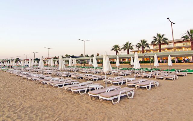 Palm Wings Beach Resort & Spa Kusadasi- All Inclusive