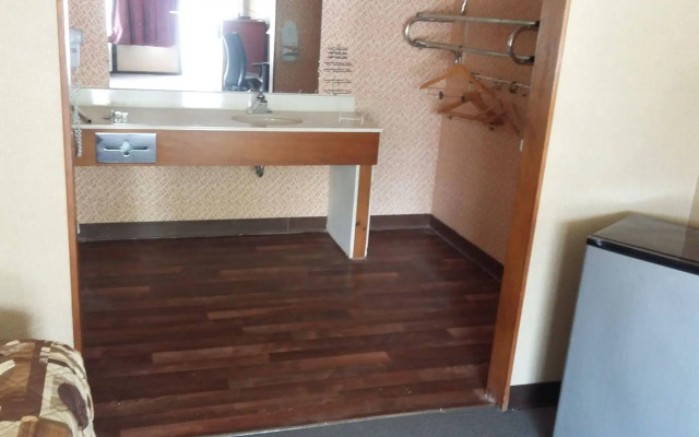 Paris Inn and Suites