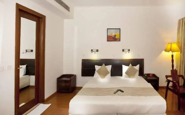 OYO Premium Medanta 2