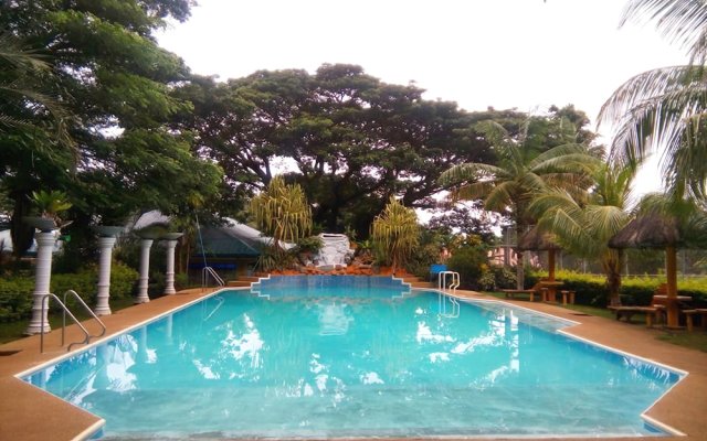 Villa Paraiso Resort & Apartelle