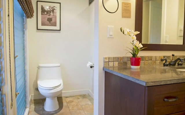 Poolside Aina Nalu Condo D109 - 2 Br Condo