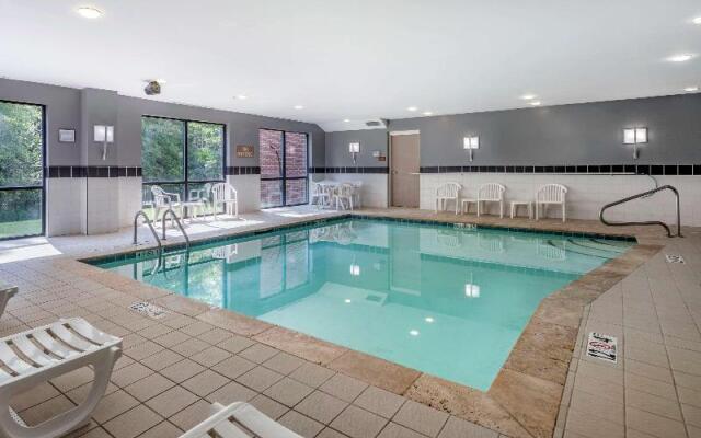 Comfort Suites Nashville Manchester
