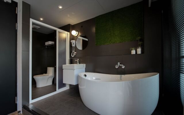 Leo 111 - Yancheng Pier 2