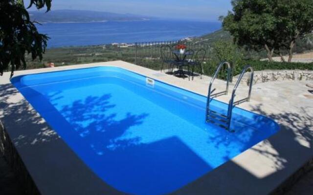 ctbv103 Holiday home with private pool Wi Fi internet access air condition in Baška Voda Makarska