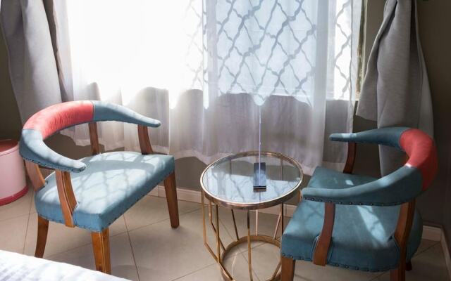 Pavillion Hotel