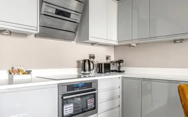 Brighton Lanes Sea View 2BR AP