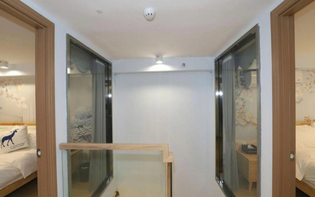 Star Tour Apartment Hotel (Zhaoqing Agile Plaza Store)