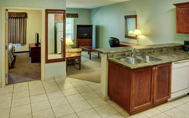 Lakeview Inns & Suites - Chetwynd