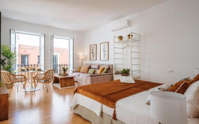 Hostly Rivero 2A Center loft-Fibre-communal terrace-Parking Optional-CLess