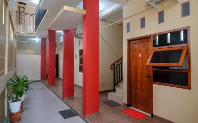 RedDoorz Syariah near Perempatan Kartasura