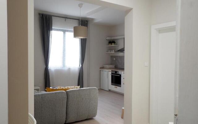 Caché ✦ Bright One-Bedroom Apartment in Sofia