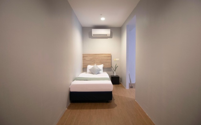 Victoria Hotel, a NuVe Group Collection – Guest Rooms – Singapore