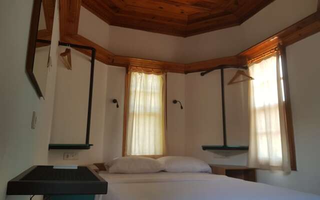 Room Kite Mansion