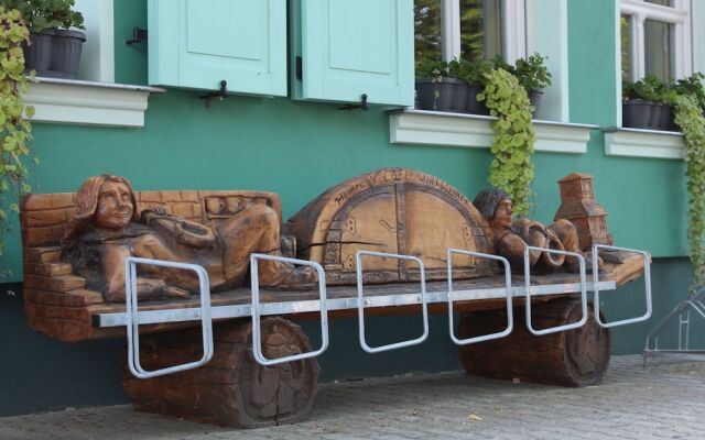 Heinrich's Pension mit Café-Witschaft