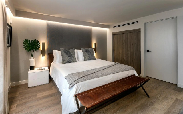 La Jolla Cove Suites