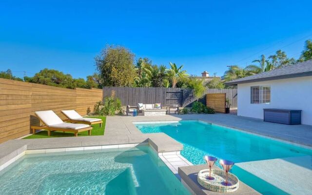 Immaculate 3 BDR in Oceanside Private Pool & Spa