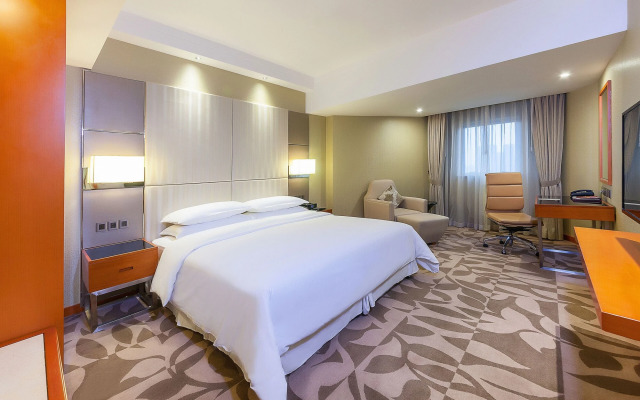 Sheraton Chengdu Lido Hotel