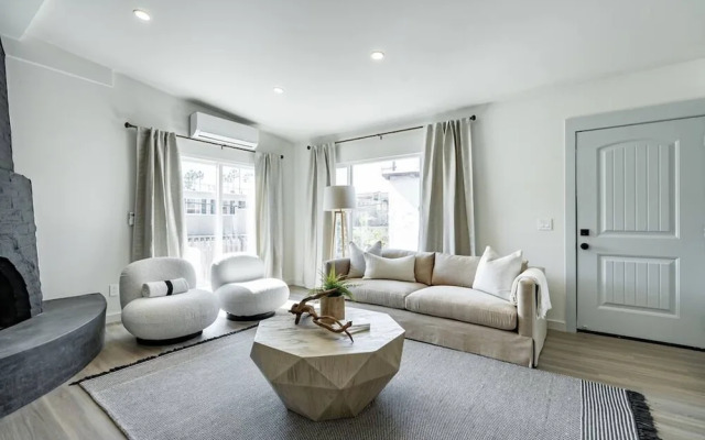 The Rosemont II - La Jolla Luxury