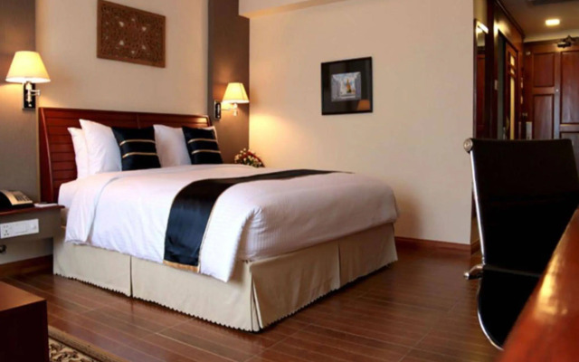 Eastern Palace Hotel