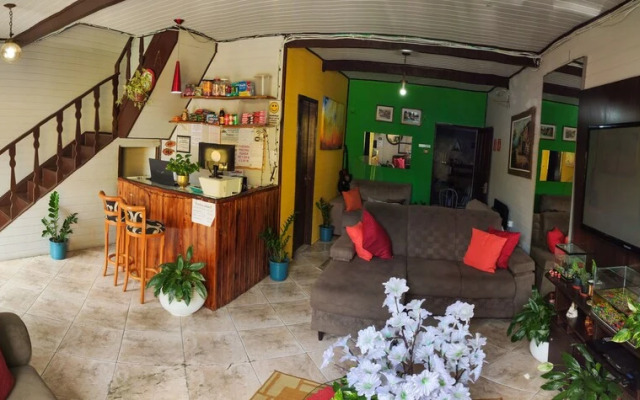 Pousada Alojaki Hostel