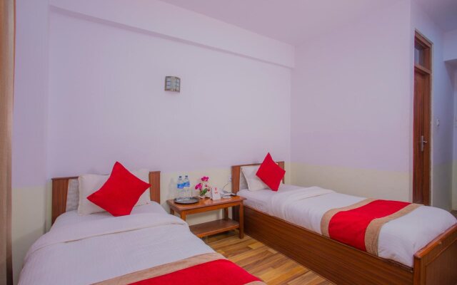 OYO 255 White Zambala Hotel