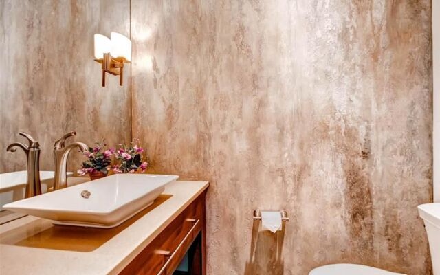 Cawha Outlook Chalet