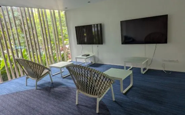 Dominiks Modern Studio Balcony & Ocean V. Tambuli