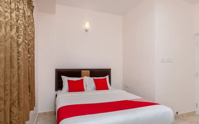 OYO 24641 Tulip Residence