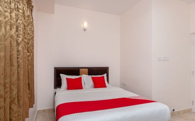 OYO 24641 Tulip Residence