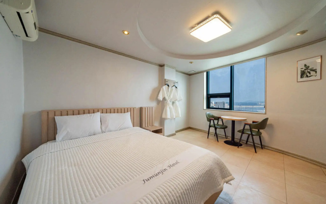 Jumunjin Hotel