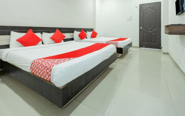 OYO 74642 Hotel Rajmandir