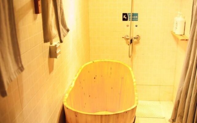 Carnation Inn - Lijiang