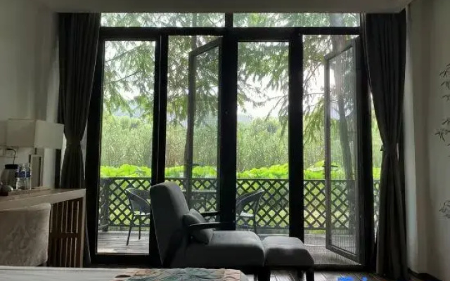 Renwen Yuexi Hotel