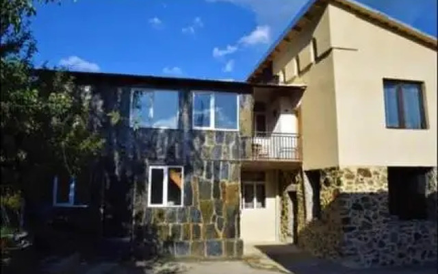 Eliso'S Guesthouse